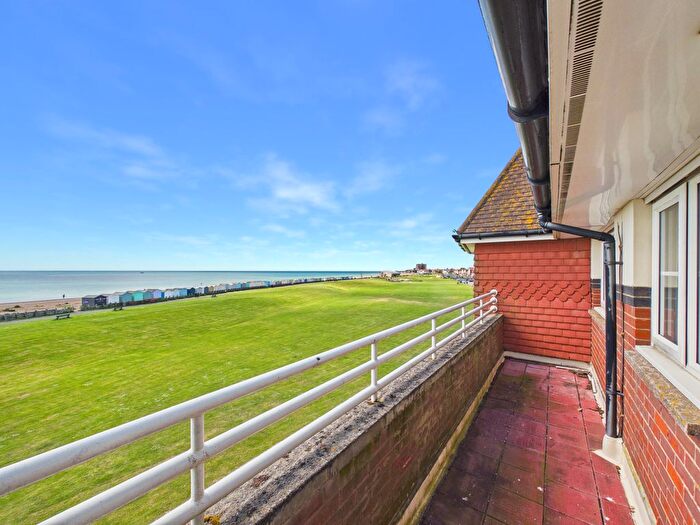 2 Bedroom Flat To Rent In Brighton Road, Lancing, BN15