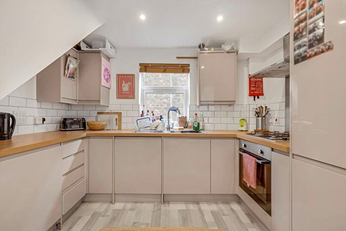 3 Bedroom Flat For Sale In Rum Close, London, E1W