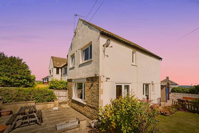 3 Bedroom End Of Terrace House For Sale In Springfield Road, Baildon, Shipley, BD17