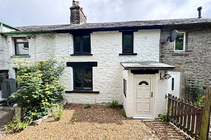 3 Bedroom Terraced House For Sale In Burlow Road, Buxton, SK17