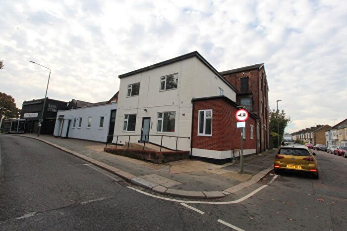 1 Bedroom Flat To Rent In Brunswick Park Road, New Southgate, N11