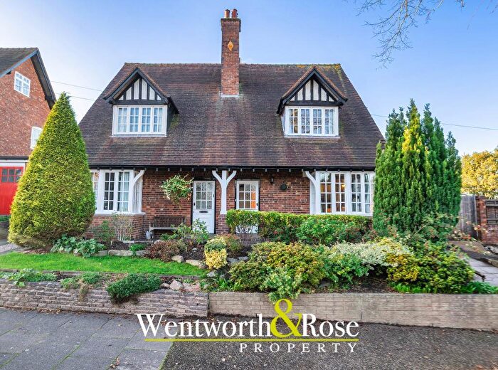 3 Bedroom Semi-Detached House For Sale In Bournville Lane, Bournville, Birmingham, B30