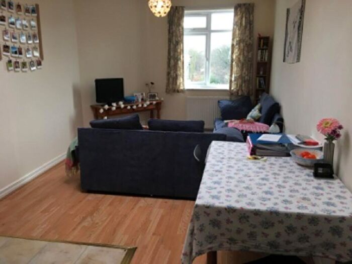 1 Bedroom Flat To Rent In Exeter House, Selly Oak, Birmingham, West Midlands, B29