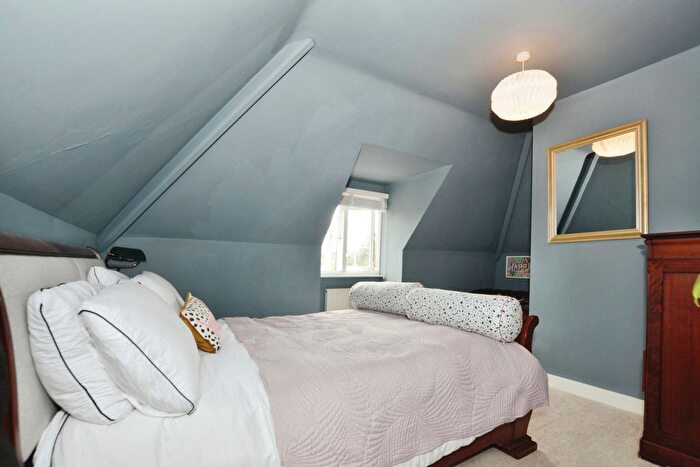 2 Bedroom Flat For Sale In Godwyn Road, Folkestone, Kent, CT20
