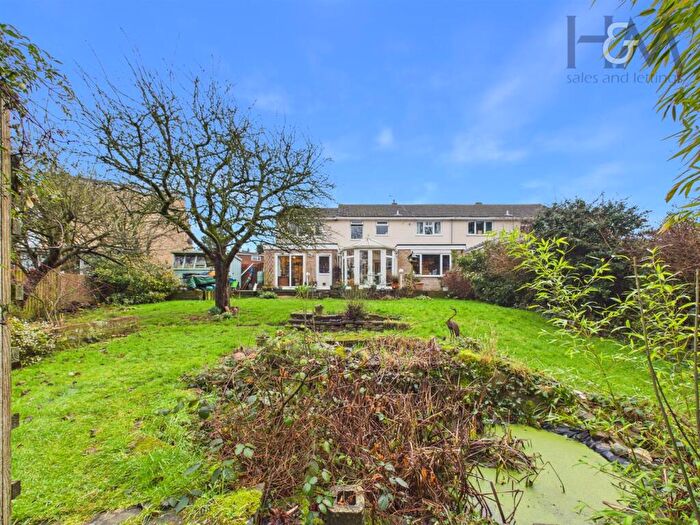 4 Bedroom Semi Detached House For Sale In Shackleton Spring, Stevenage, Hertfordshire, SG2