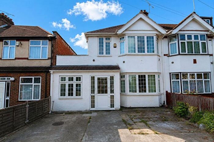 4 Bedroom Property To Rent In The Close, Isleworth, TW7