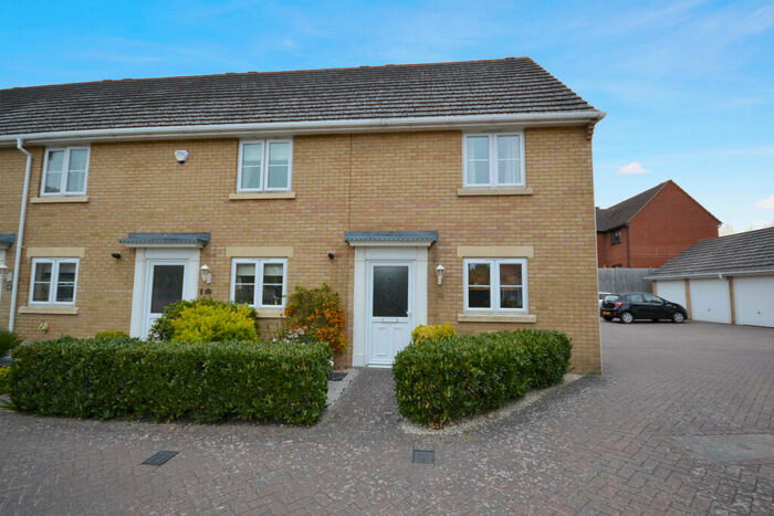 2 Bedroom House To Rent In Maple Way, Dunmow, Essex, CM6