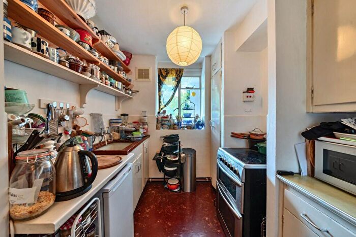 1 Bedroom Flat For Sale In Champion Hill, Camberwell, London, SE5
