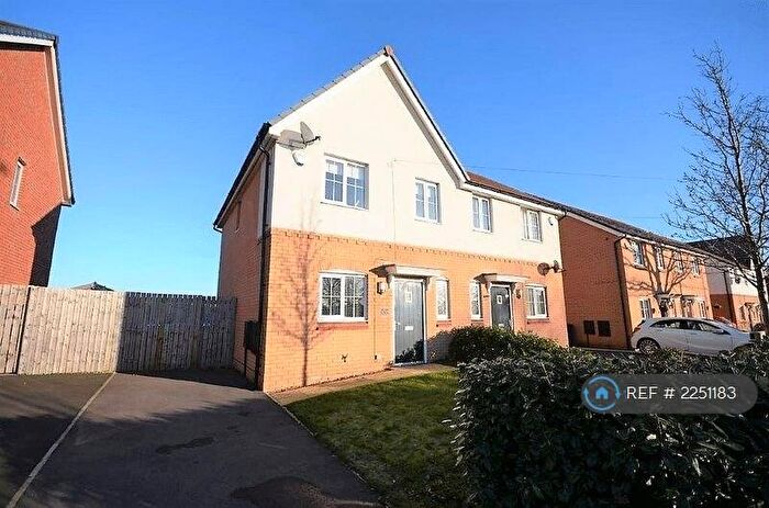 3 Bedroom Semi-Detached House To Rent In Central Way, Liverpool, L24