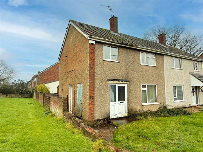 3 Bedroom Semi Detached House For Sale In Lulworth Walk, Corby, NN18