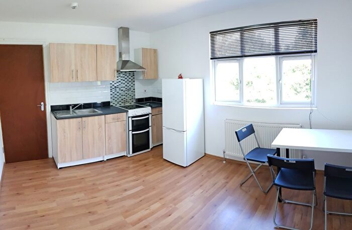 1 Bedroom Detached House To Rent In Glebe Crescent, London, NW4