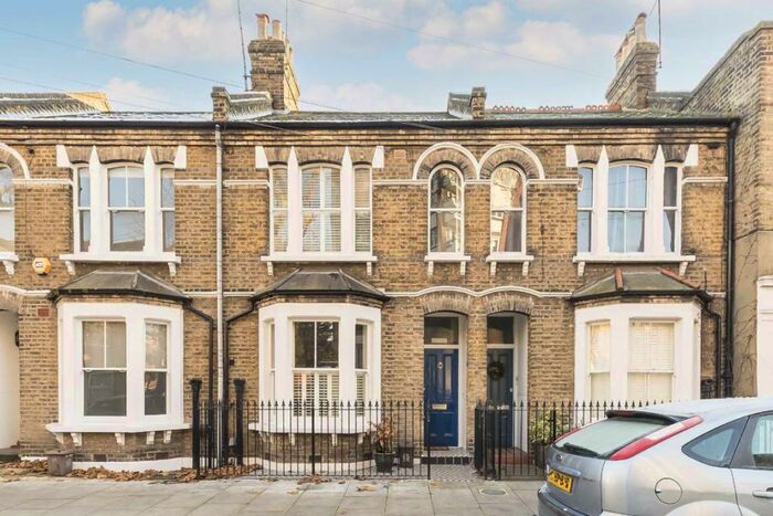 3 Bedroom House To Rent In Trafalgar Street, Walworth, SE17