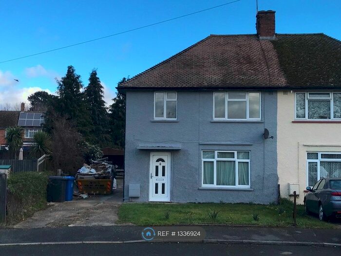 3 Bedroom Semi-Detached House To Rent In Lancaster Road, Maidenhead, SL6