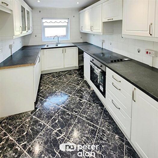 3 Bedroom Semi-Detached House To Rent In Trefelin, Aberdare, CF44