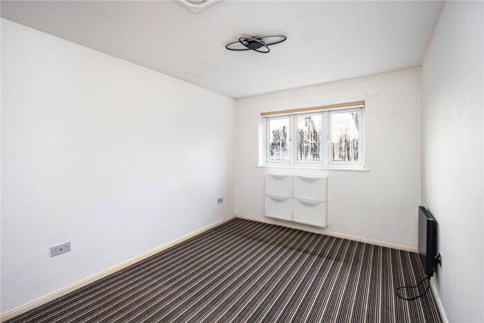 2 Bedroom Flat To Rent In Chesil Court, Bonner Road, London, E2