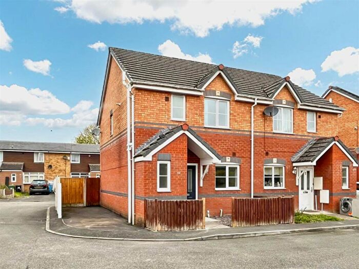 3 Bedroom Semi-Detached House To Rent In Haydock Avenue, Sale, M33