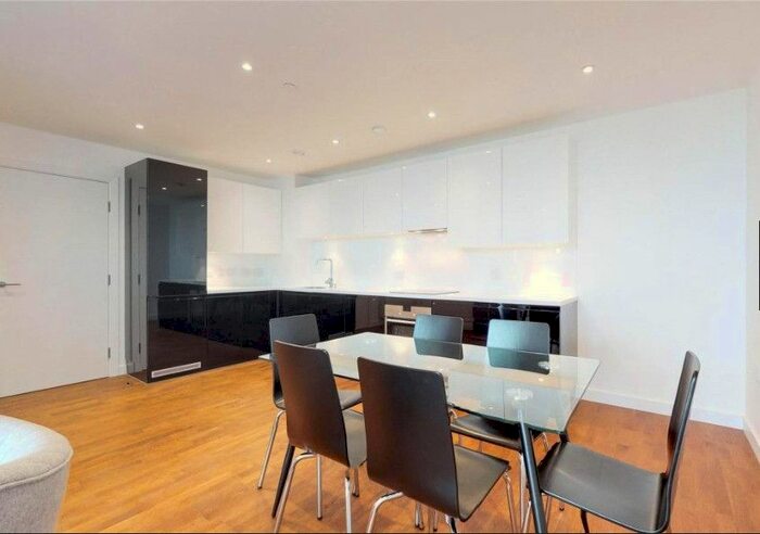 3 Bedroom Flat To Rent In Discovery Tower, Terry Spinks Place, London, E16