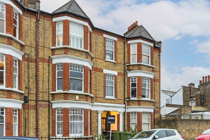 2 Bedroom Flat To Rent In Elmhurst Street, London SW4