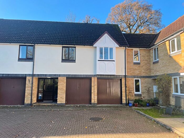 1 Bedroom Flat To Rent In Goldsworth Park, Woking, GU21