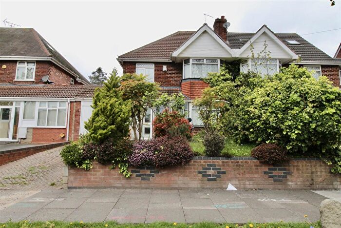 3 Bedroom Semi Detached House For Sale In Stechford Road, Hodge Hill, Birmingham, B34