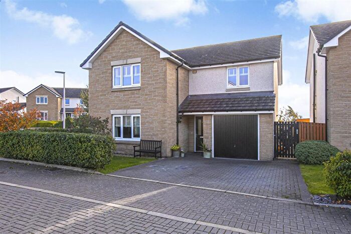 4 Bedroom Detached House For Sale In Russell Avenue, Kingseat, KY12