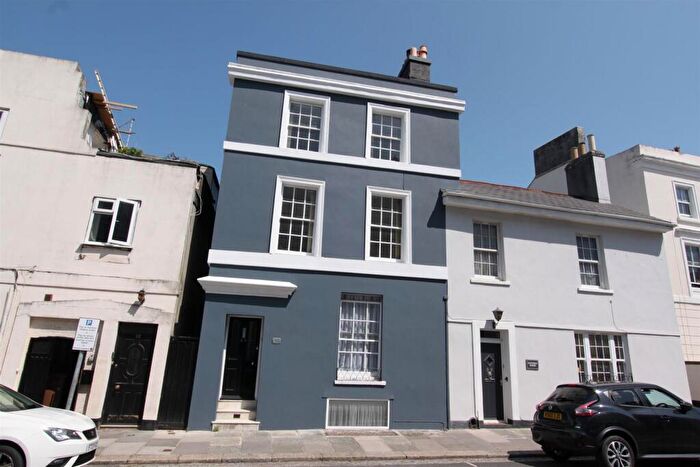 2 Bedroom Maisonette To Rent In Citadel Road, The Hoe, Plymouth, PL1