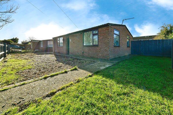 2 Bedroom Detached Bungalow For Sale In Southfields, Shefford, SG17