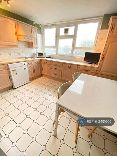 4 Bedroom Flat To Rent In Peregrine House, London, EC1V