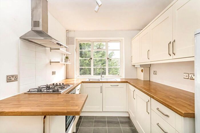 2 Bedroom Flat To Rent In Beaufort Road, Kingston, KT1