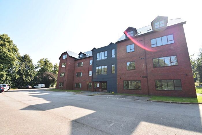 2 Bedroom Flat To Rent In Wallington Hill, Fareham, Hampshire, PO16