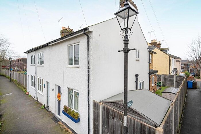 2 Bedroom House To Rent In Clewer Fields, Windsor, SL4