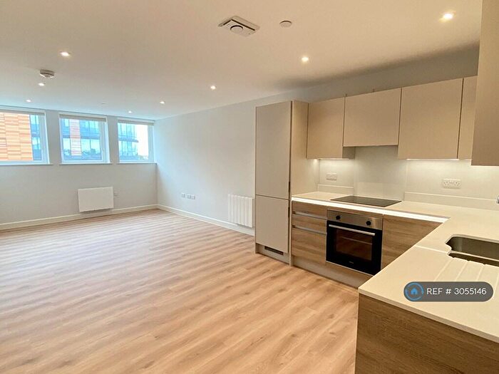 2 Bedroom Flat To Rent In Christchurch Road, Bournemouth, BH1