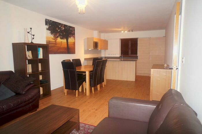 2 Bedroom Flat To Rent In Amelia House, Boulevard Drive, London, NW9