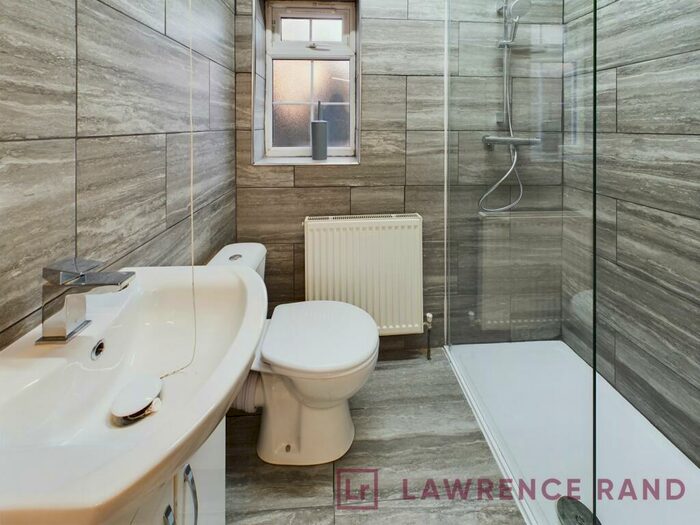 Flat To Rent In Deane Avenue, Ruislip, HA4