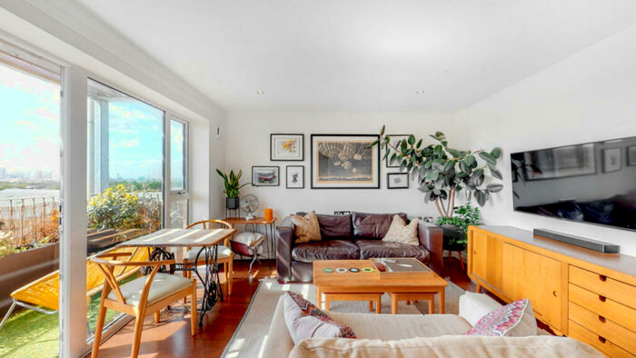 1 Bedroom Flat For Sale In Leyton Green Road, London, E10