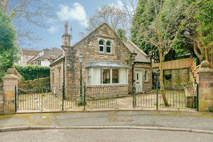 2 Bedroom Detached House For Sale In Priory Court, Burnley, Lancashire, BB11