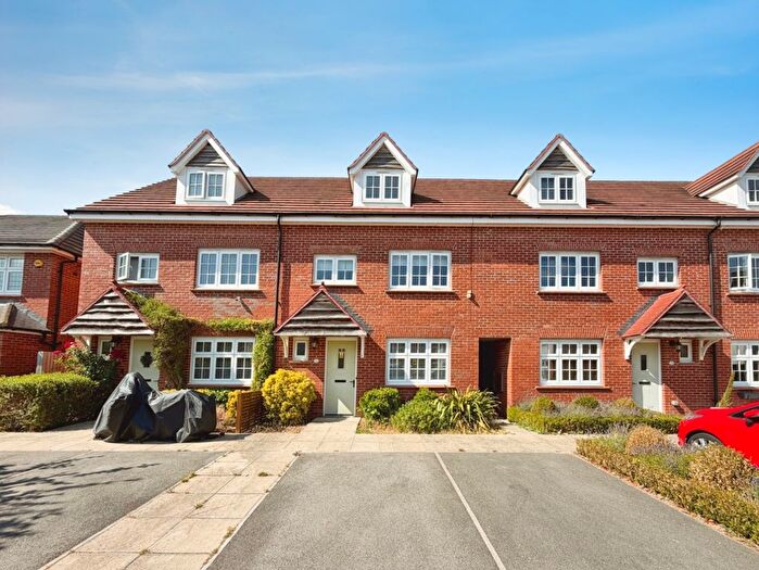 4 Bedroom Detached House To Rent In Farro Drive, York, YO30