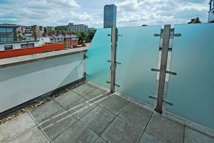 2 Bedroom Flat To Rent In Montaigne Close, Westminster, London, SW1P