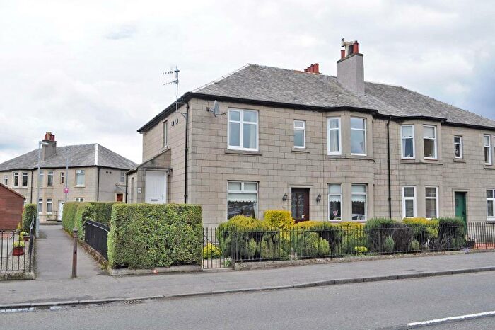 2 Bedroom Flat To Rent In Glasgow Road, Dumbarton, West Dunbartonshire, G82