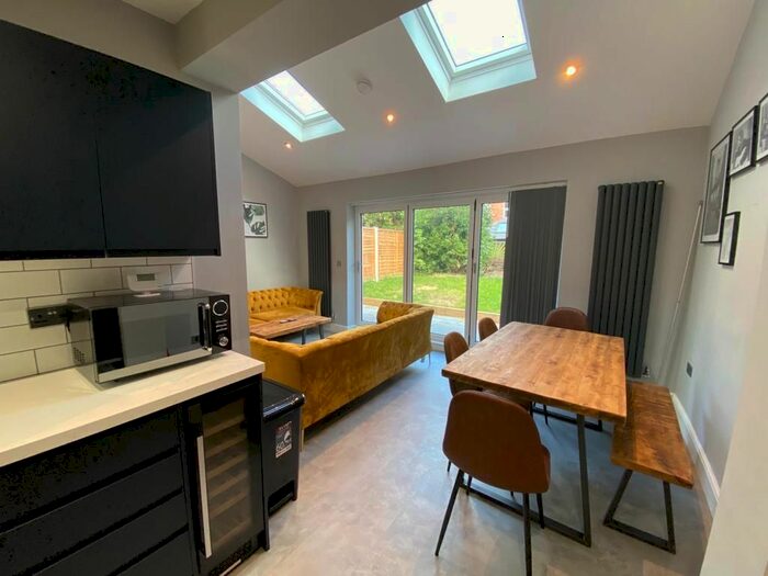 6 Bedroom Terraced House To Rent In Abbey Street, Nottingham, NG7