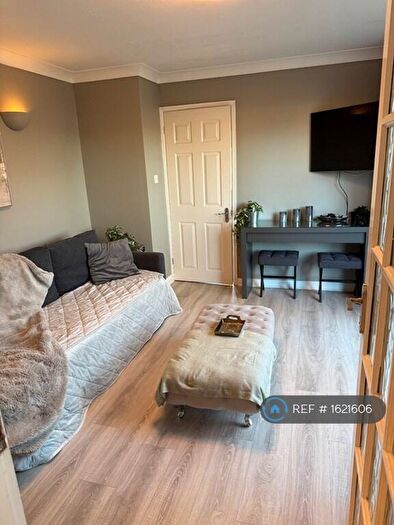 1 Bedroom Flat To Rent In Victoria Drive, Camberley, GU17