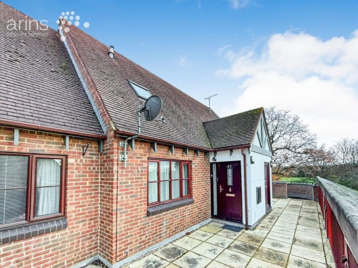 2 Bedroom Flat To Rent In Maiden Lane Centre, Lower Earley, Reading, RG6