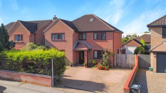 5 Bedroom Detached House To Rent In Wheatfield Road, Stanway, Colchester, CO3