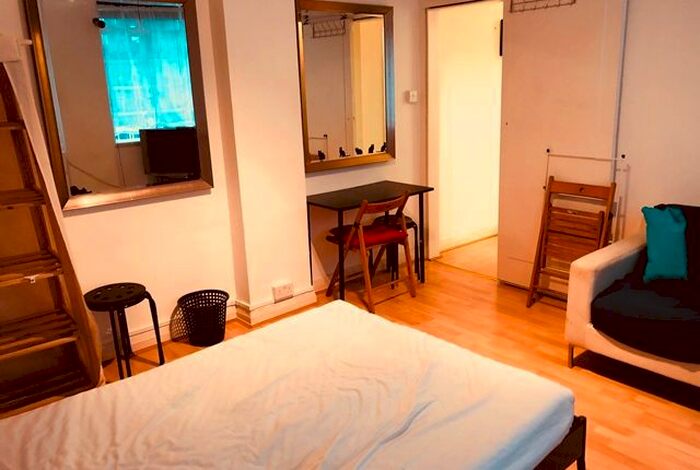 Studio To Rent In Hatherley Grove, London, W2