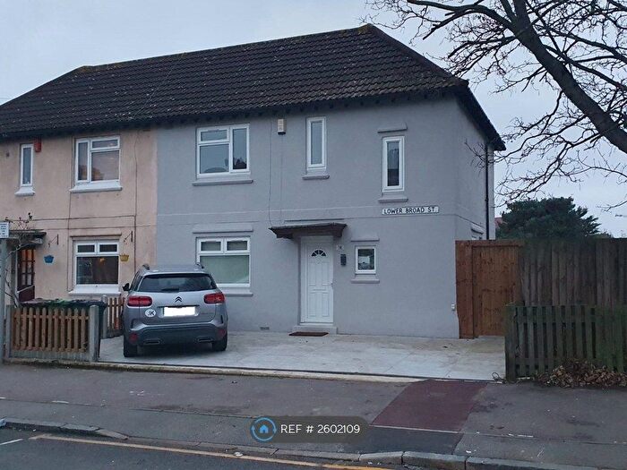 3 Bedroom Semi Detached House To Rent In Lower Broad Street, Dagenham, RM10