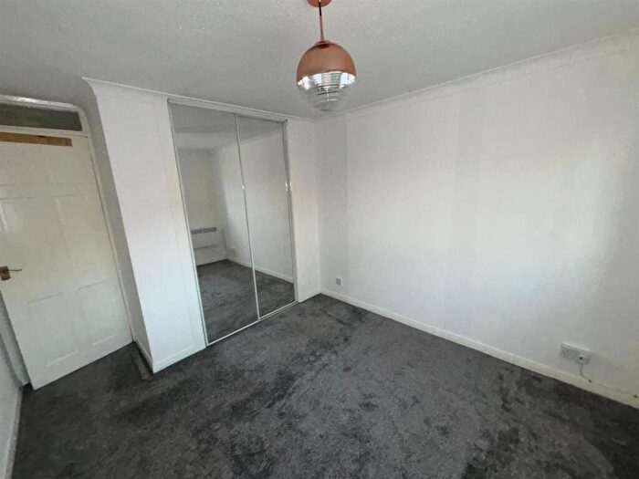 1 Bedroom Flat To Rent In Barclay Road, Motherwell, ML1