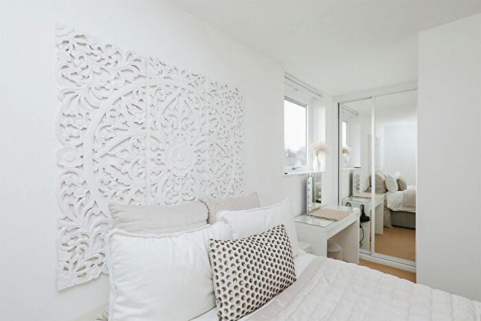 2 Bedroom Flat For Sale In Paper Mill Yard, Norwich, NR1