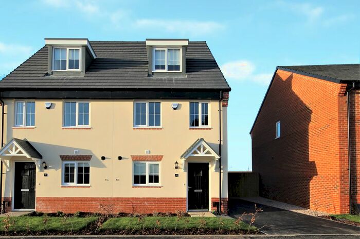 3 Bedroom Semi-Detached House To Rent In Chiswell Road, Preston, PR4