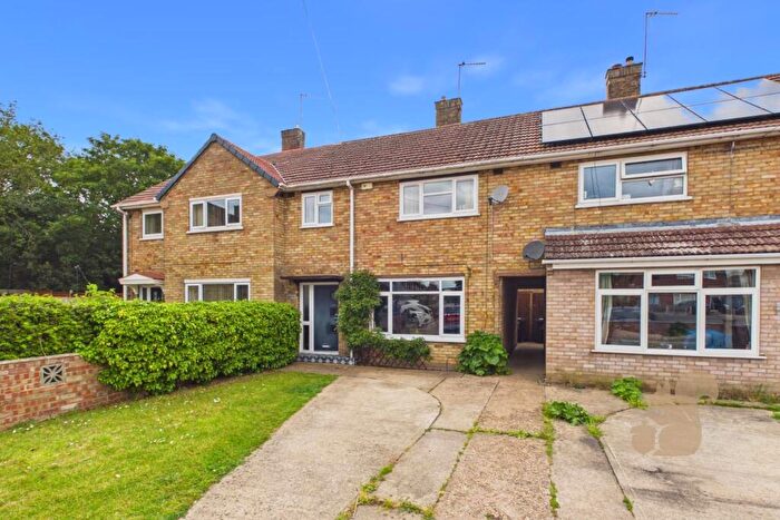 3 Bedroom Terraced House For Sale In Monkwick Avenue, Colchester, CO2