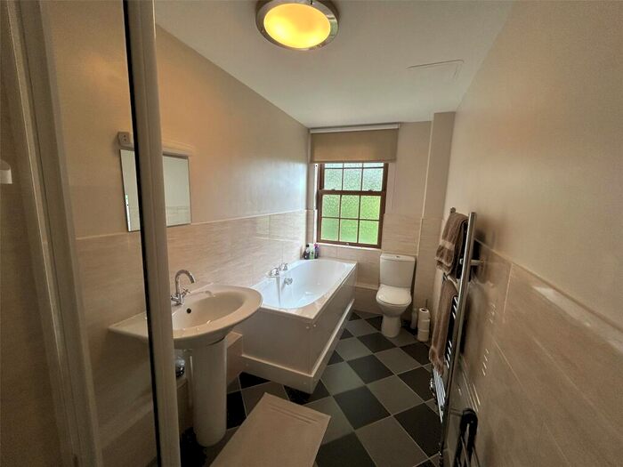 2 Bedroom Apartment To Rent In The Beeches, Launceston, Cornwall, PL15